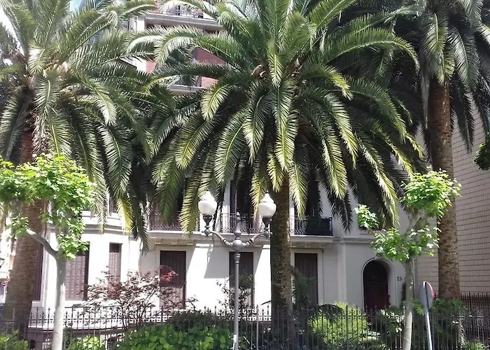 Coqueto Frente Al Guggenheim *