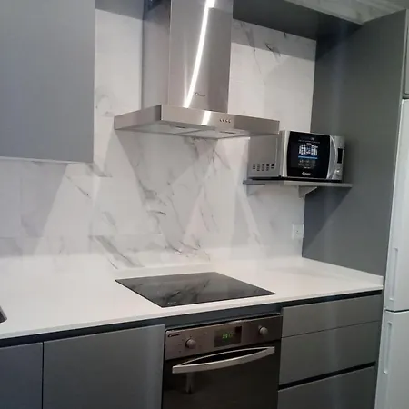 Coqueto Frente Al Guggenheim * Бильбао